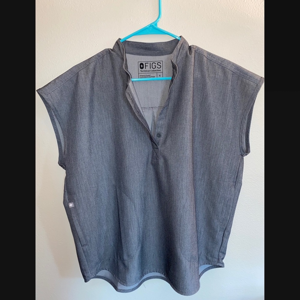 FIGS Rafaela Scrub Top